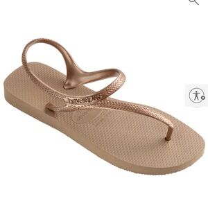 Havaianas NWT flash urban rose gold sandals size 7